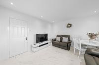 Bruce Road 3 Bedroom Apartment - Glenrothes, Fife - B&B Glenrothes