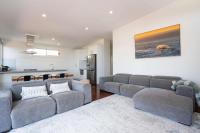 Central Torquay House 300m to beach - B&B Torquay