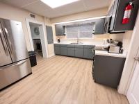 Comfortable Room Rentals Outlets & Kingsky Academy - B&B Lakeland