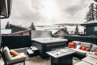 Modern Mountain Townhome - Rooftop Hot Tub - B&B Silverthorne