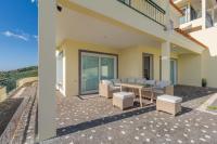 Skyline Villa by Holiday Rental Madeira - B&B Gaula