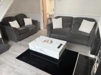 Deepdale House - Comfortable 2 Bedroom Home near Major Attractions in Preston - Chambres d’hôtes Preston