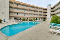 Steps to North Beach: Gem w/ Ocean-View Balcony! - B&B Corpus Christi