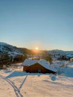 Mountain Cabin With Glacier Views - B&B Norheimsund