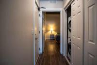 1 bd and 1 bth Motor Row Loft in the Heart of Downtown - Chambres d'hôtes Davenport