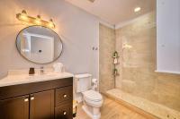Family Townhouse - Minutes to 7Mile Beach - B&B George Town