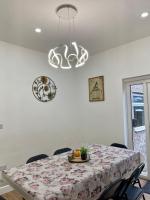 Brynglas M4 Gateway - 4 BDR Business Family 20 pct Off - B&B Newport