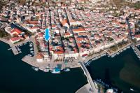 Boutique Heritage Home 4M - Steps from the Sea - Bed and Breakfast Pag