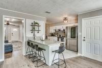 4 Mi to NAS Pensacola! Family Getaway w/ Pool - Chambres d'hôtes Pensacola