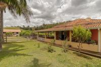 Chacara com Piscina e Churrasqueira em Lagoinha - B&B Lagoinha