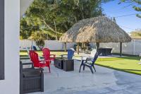 The AMI Estate Pool Pickleball Mini-Golf & Jacuzzi - Chambres d'hôtes Bradenton