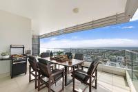 Sunset Dreaming - Skyline & Harbour Vista with Pool - Bed and Breakfast Darwin