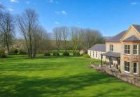 Spacious 2BR Designer Home in Newmarket , Private Grounds & Garden - B&B Newmarket