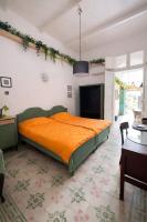 Encanto Getaways - Studio within our family home - B&B Għajn il-Kbira
