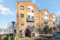 2BR Docks View Free Parking Fast WiFi Terrace Balcony TV BBQ Garden Access - B&B Londra