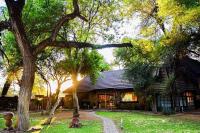 Tumuga Game Ranches - Bed and Breakfast Nooitgedacht