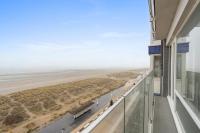 Stijlvol appartement met spectaculair zeezicht- 6P - Bed and Breakfast Nieuwpoort