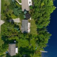 Lakefront 3 Bedroom Retreat on Susan Lake-5 minutes from Charlevoix - B&B Charlevoix