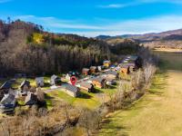 Creekside Splendor - B&B Sevierville
