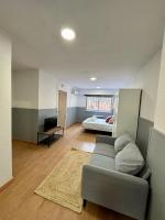 Bright and spacious studio near the center - Bed and Breakfast Madrid