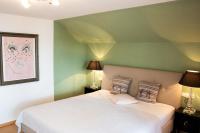 ChiemSeeNest - romantische Ferienwohnung am Chiemsee mit Sommer Seezugang - B&B Chieming