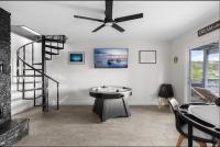 Premium 4BR Canyon Lake Getaway, Comfort and Views - B&B Canyon Lake