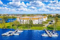 Port View - widok, 15m do jeziora, ogródek, parking podziemny, winda, Netflix i Prime - B&B Iława