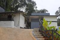 AURACREST HAVEN A-Frame Cottages and Deluxe Rooms - B&B Munnar