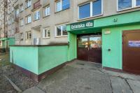 Bright 2-Bedroom Apartment with Bathtub, Remote Work by Noclegi Renters - B&B Breslavia