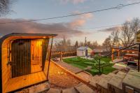 Epic Family Home: Mini-Golf, Sauna, Hot Tub, Games - B&B Colorado Springs