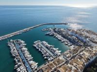 Apartamento dentro de Puerto Banus - Bed and Breakfast Marbella