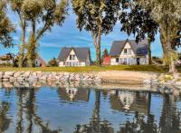 Watermark Usedom - Premium Ferienhaus direkt am Wasser mit eigener Badestelle -Haus Welle - Bed and Breakfast Rankwitz