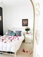Modern classic seaside apartment with parking and balcony - Chambres d'hôtes St Ives