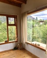 Casa luminosa y confortable rodeada de naturaleza - B&B Bariloche