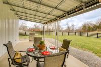 Spacious Patio & Yard! Family Home in Byrdstown - B&B Byrdstown