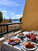 Cozy Apartment with Loft near Town & Sea - B&B La Maddalena