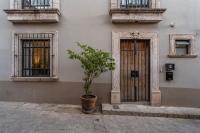 Casa del Palmar, Elegant 3BR Home with Rooftop in Centro San Miguel - B&B San Miguel de Allende