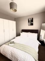 3 bed house, sleeps 5, 8 mins to Harold wood Station - B&B Havering atte Bower