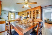 'The Vineyard House' - 2 Mi to Dtwn Mount Airy! - Bed and Breakfast Mount Airy