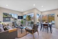 10A Level 1 - Stunning Mountain and Lake Views - Chambres d’hôtes Queenstown