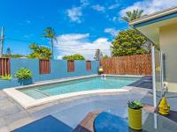 B&B Coolum Beach - Coolum Waves Pet Friendly Holiday House - Bed and Breakfast Coolum Beach