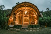 Alambali Bamboo House - B&B Sidemen