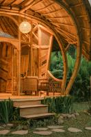 Alambali Bamboo House - B&B Sidemen