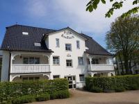 Villa Seefisch, Wohnung 1 mit Terrasse - B&B Ostseebad Göhren