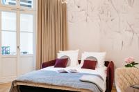 One-Bedroom Deluxe Apartment