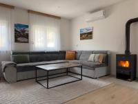 Summer House Konjic - Bed and Breakfast Konjic