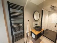 Spacious, Light Studio Apartment in Vinohrady - B&B Prague