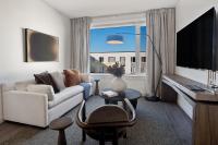 Hyatus Luxury Residences Boston Everett Marquis Collection - B&B Everett