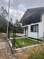 Casa familiar en Oxapampa hasta 5 personas con cochera - Chambres d'hôtes Oxapampa