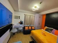 New BlackOrange Condo with WiFi Smart TV and FREE POOL 2-PAX - B&B Pontud